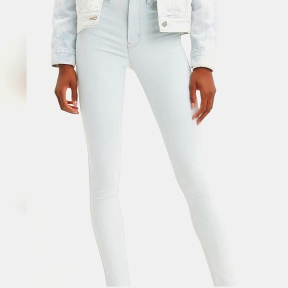 Levi's Curve Jeans - Picture 4 of 9